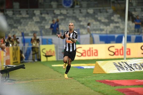 Imagens da deciso entre Cruzeiro e Atltico no Mineiro