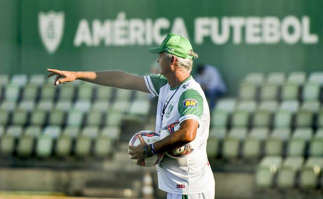 América, dirigido por Lisca, enfrentará o Criciúma nos dias 20 e 27 de maio