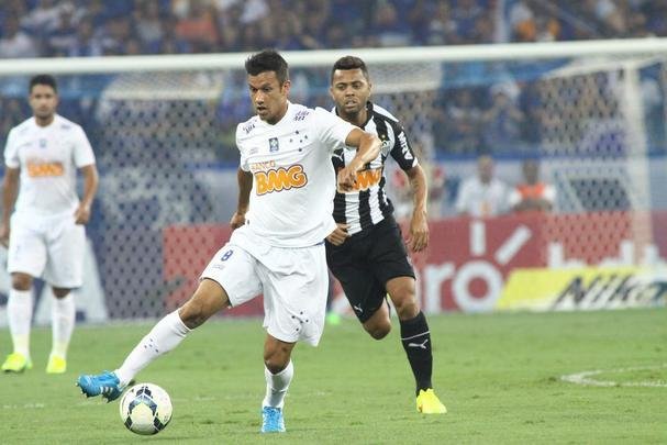 Imagens da deciso entre Cruzeiro e Atltico no Mineiro