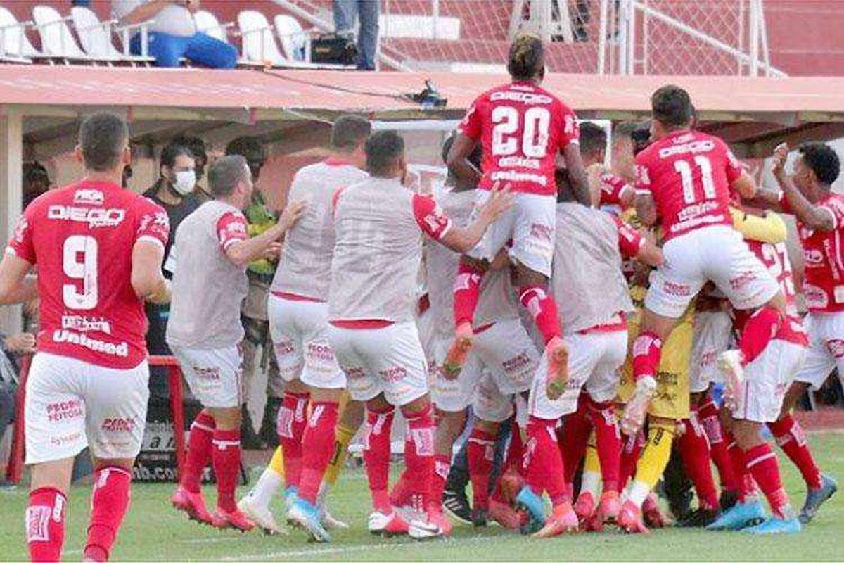 14 - VILA NOVA: 12 pontos