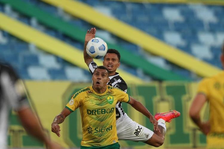 Cuiabá e Atlético se enfrentaram pela nona rodada da Série A do Campeonato Brasileiro