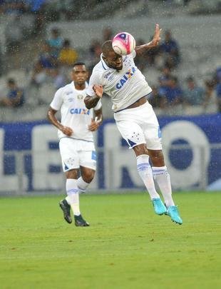 Cruzeiro vence Boa Esporte e segue invicto e lder do Campeonato Mineiro 