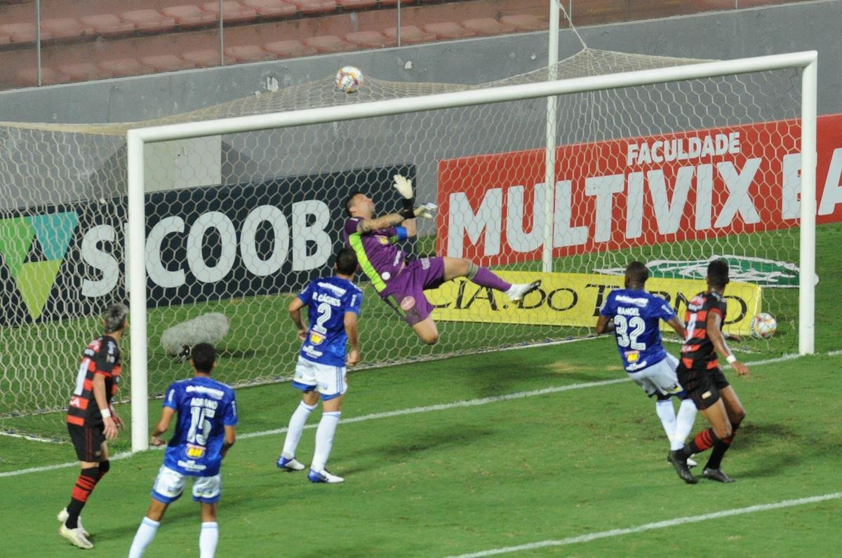 34 rodada - Cruzeiro 0x1 Oeste - 13/01, no Independncia - 13 lugar, com 44 pontos.