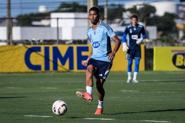 Imagens do treino do Cruzeiro nesta sexta-feira (22 de dezembro), na Toca da Raposa II