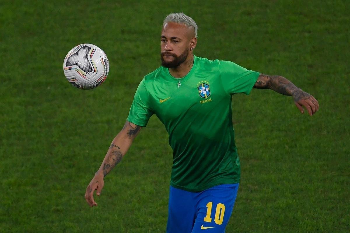 Brasil e Colmbia se enfrentaram no Estdio Nilton Santos, pelo Grupo B da Copa Amrica 