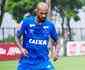 Leso de Bruno Silva, do Cruzeiro: seis pontos no p e trabalhos para ferida no abrir