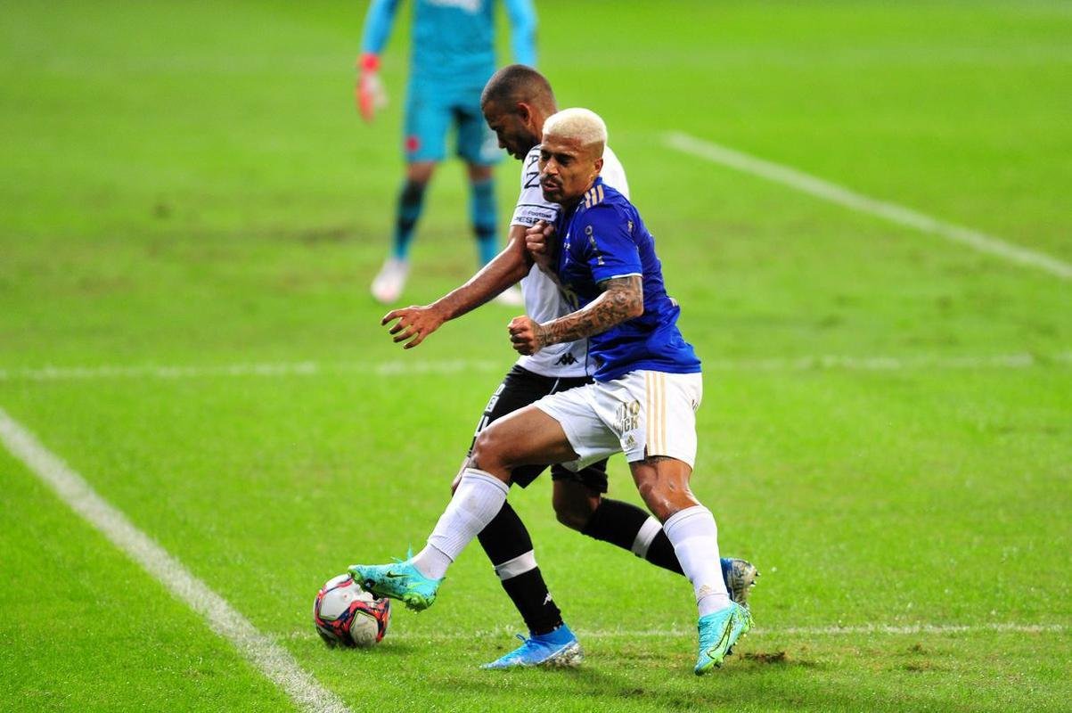 Fotos do jogo entre Cruzeiro e Vasco, no Mineiro, em Belo Horizonte, pela sexta rodada da Srie B do Brasileiro de 2021