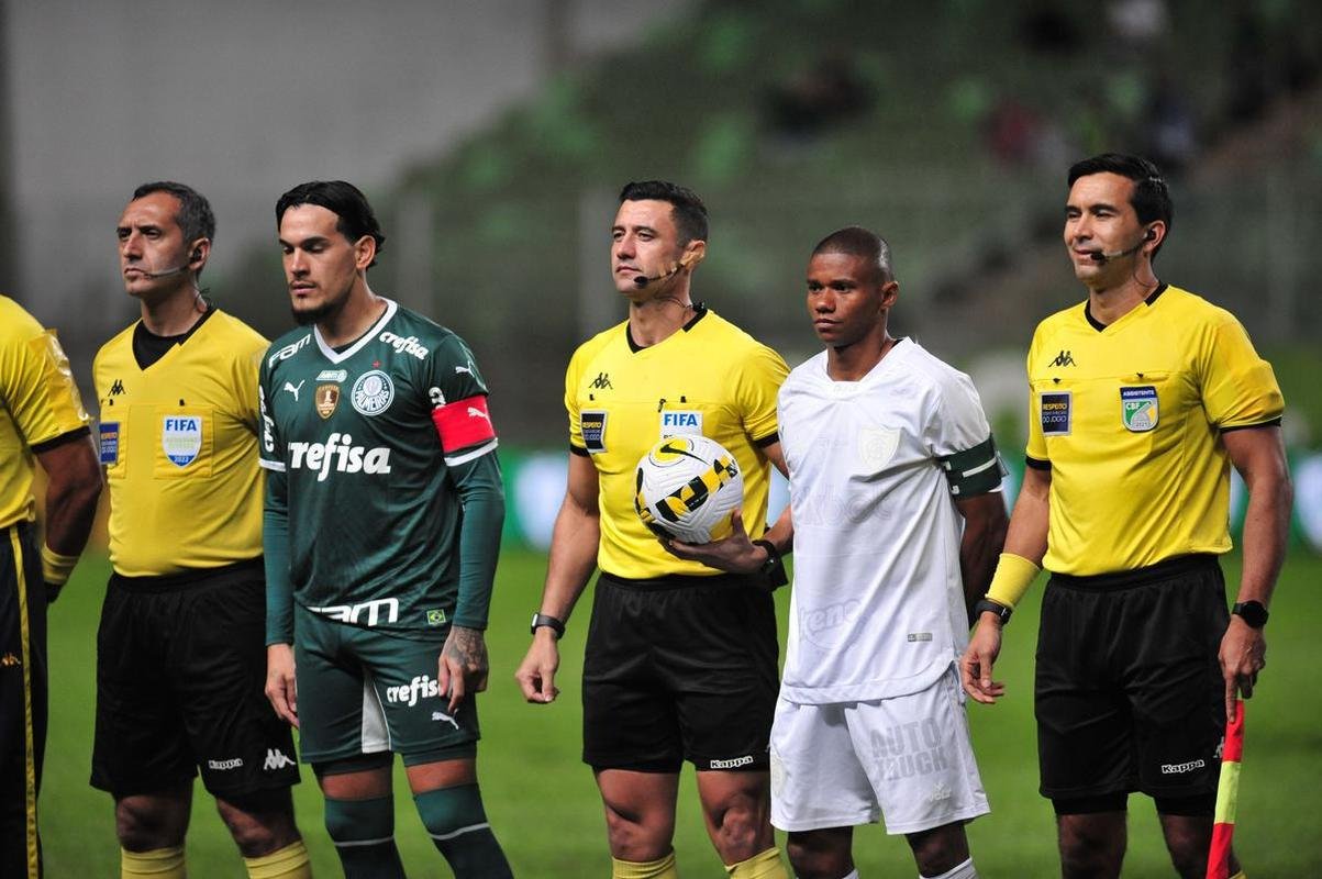 Fotos da partida entre Amrica e Palmeiras, nesta quinta-feira (21), no Independncia, em Belo Horizonte, vlida pela 18 rodada da Srie A do Brasileiro.