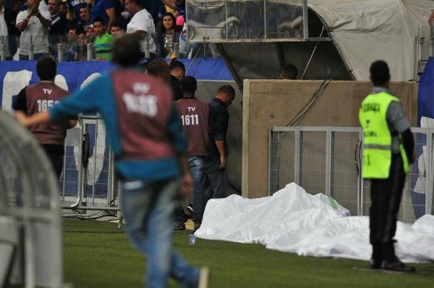 Imagens do jogo entre Cruzeiro e Grmio, pela 8 rodada do Campeonato Brasileiro, no Mineiro