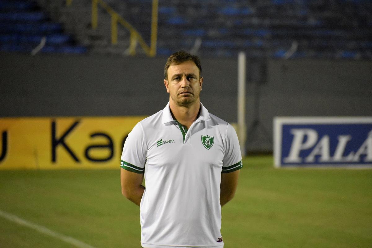 Amrica vence Londrina fora de casa e mantm sonho do acesso 