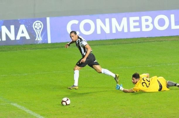 Fotos do primeiro tempo de Atltico x Unin La Calera, no Independncia, pela Sul-Americana