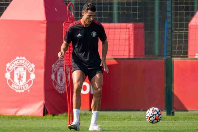 Cristiano Ronaldo não treina com reservas após classificação de Portugal -  Superesportes