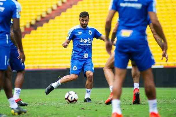 Fotos do treino do Cruzeiro no Estdio Monumental Isidro Romero Carbo, em Guayaquil