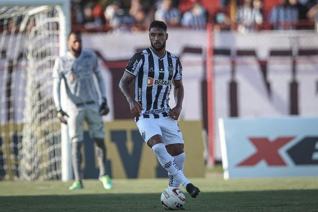 Fotos do jogo entre Pouso Alegre e Atltico, pelo Mineiro
