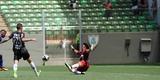 Rafael Silva marcou gol sobre rival e comemorou imitando galinha