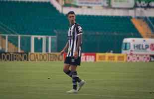 Vitor Mendes - O zagueiro de 21 anos foi emprestado ao Figueirense at o fim da Srie B e j teve contrato com o Galo reativado. Participou de 19 jogos pelo time catarinense, que acabou rebaixado  Terceira Diviso. 