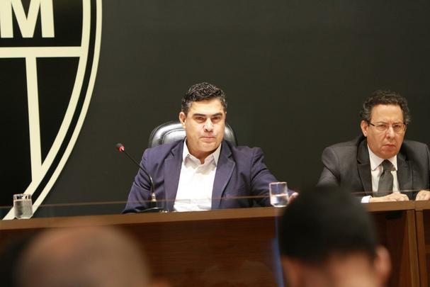 Veja imagens da entrevista coletiva de Srgio Sette Cmara