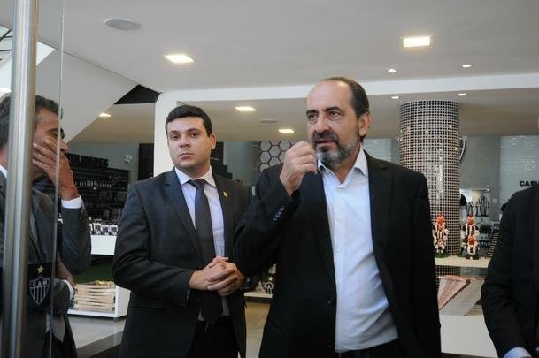 Com festa dos torcedores, Conselho Deliberativo do Atltico aprovou construo do estdio