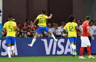 Coutinho chutou de fora da rea e mandou no ngulo esquerdo do goleiro Suo: Brasil 1 a 0