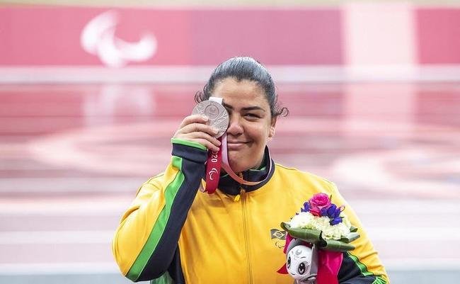 Marivana Silva fatura prata no arremesso de peso feminino da classe F35, no atletismo 