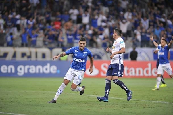 No segundo tempo, Arrascaeta marcou o quarto gol em chute de primeira, aps cruzamento de Edilson