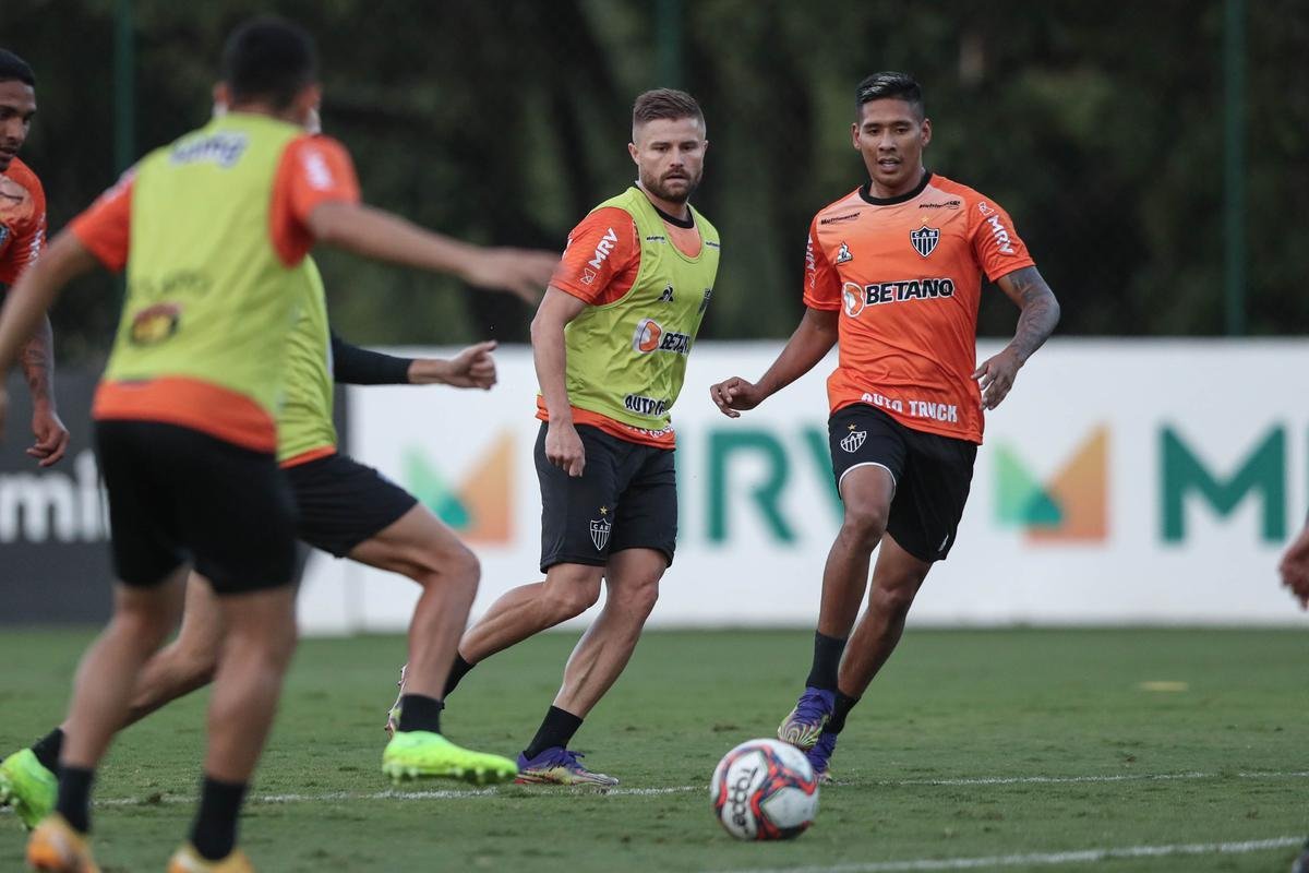 Com novo uniforme de treino, Atlético fechou nesta sexta-feira sua preparação para enfrentar o Athletic, às 19h deste sábado, no Independência, pela 11ª rodada do Campeonato Mineiro