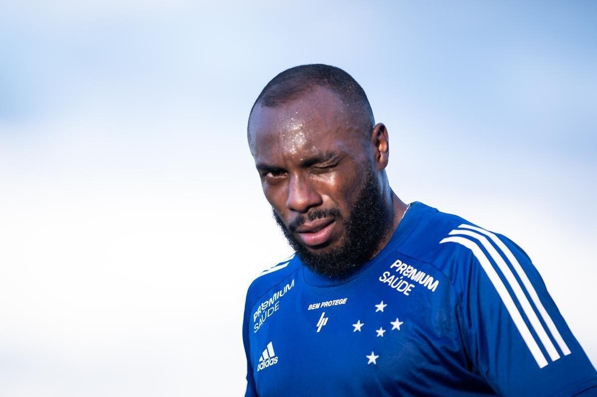 Imagens do treino do Cruzeiro desta segunda-feira na Toca da Raposa II