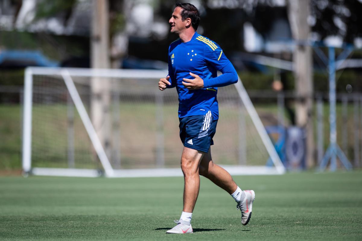Cruzeiro, 3º colocado, pega o líder Atlético no Mineirão pela 9ª rodada do Campeonato Mineiro