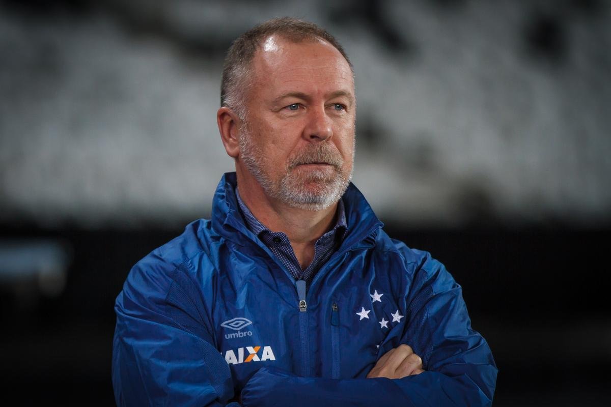 Imagens do jogo entre Botafogo e Cruzeiro, no Estdio Nilton Santos, no Rio de Janeiro