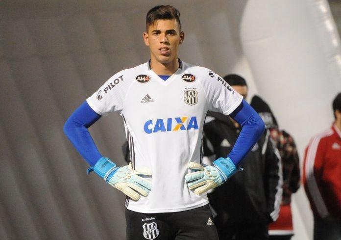 4 Ponte Preta - convocado por Tite para a Seleo Brasileira principal e titular do time sub-23, o goleiro Ivan lidera a lista dos mais valiosos da Ponte Preta, com preo de 2 milhes de euros (R$ 12,16 milhes). Com dez jogadores em branco no Transfermarkt, o elenco da Macaca  estipulado em 10,3 milhes de euros (R$ 62,6 milhes).