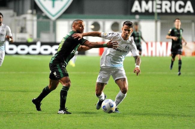 Fotos do jogo entre Amrica e Grmio, no Independncia, em Belo Horizonte, pela 32 rodada da Srie A do Brasileiro