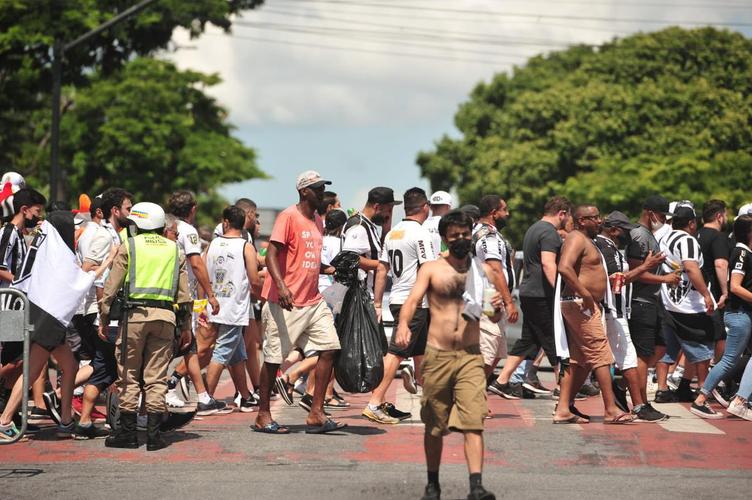 Torcida do Atlético chegou animada ao Mineirão para o jogo da taça, contra o RB Bragantino. Dia de festejar com o time o título do Campeonato Brasileiro de 2021