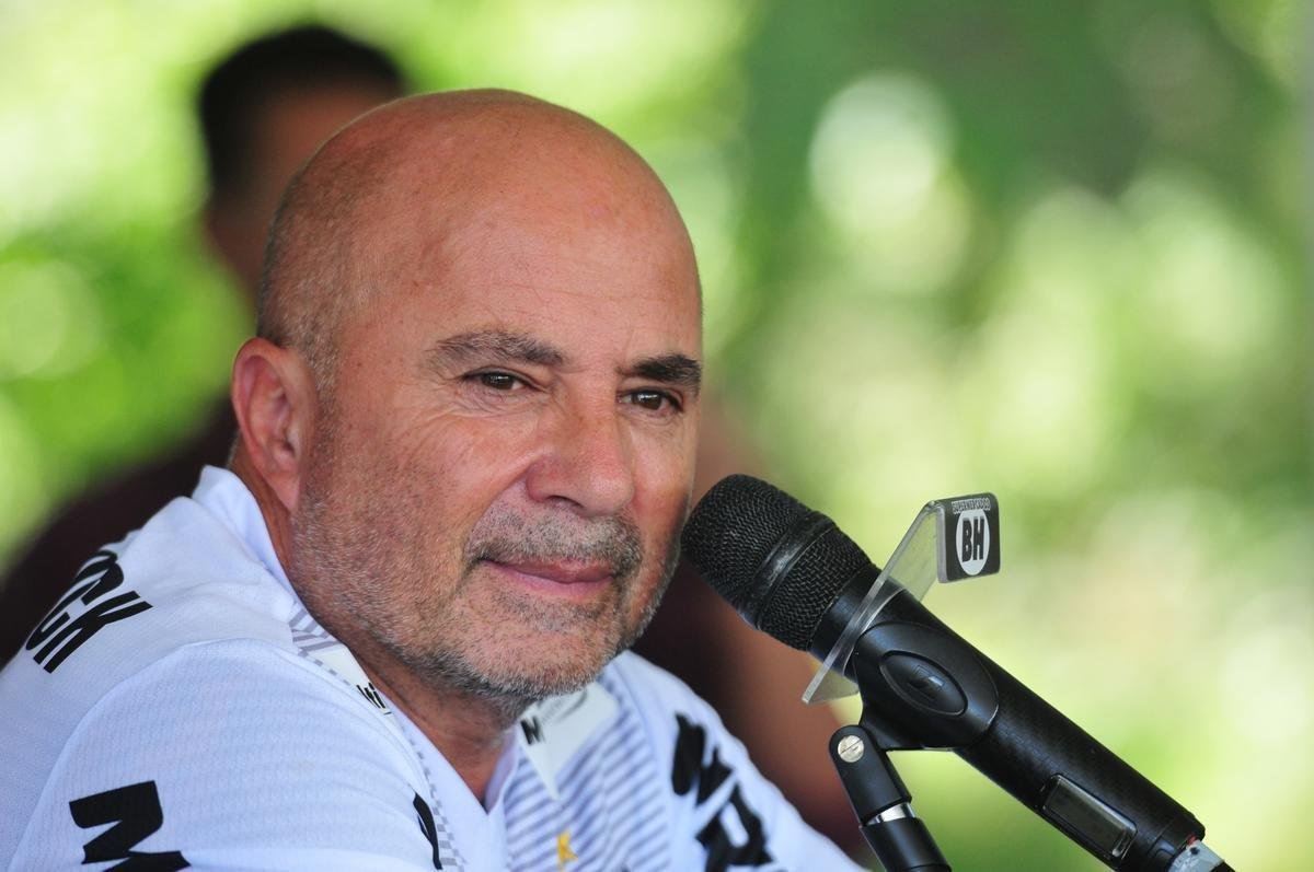 Jorge Sampaoli foi apresentado na tarde desta segunda-feira como novo tcnico do Atltico
