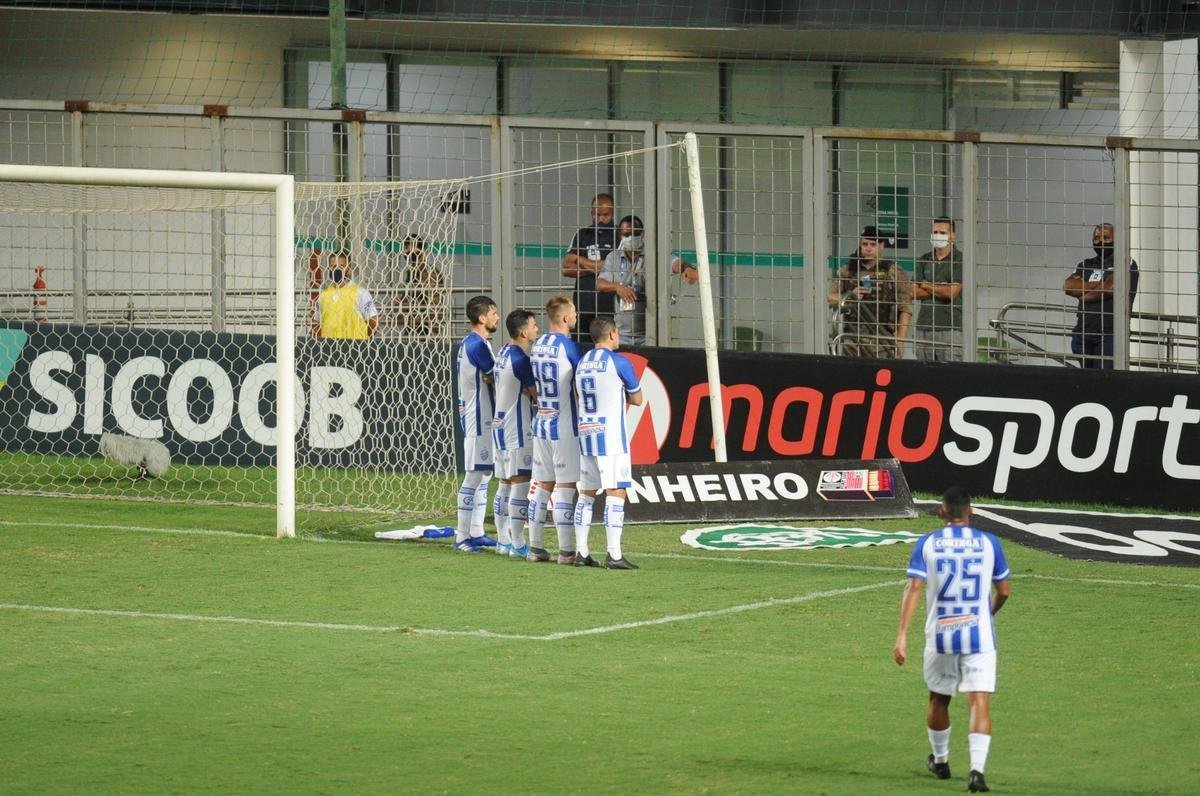 Fotos do jogo entre Cruzeiro e CSA, no Independncia, em Belo Horizonte, pela 29 rodada da Srie B do Brasileiro