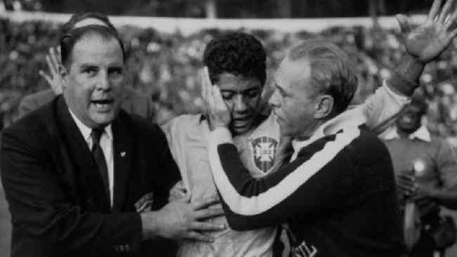 Em 1962, o Brasil se tornou a ltima seleo  e apenas a segunda na histria da Copa do Mundo  a defender o ttulo com sucesso