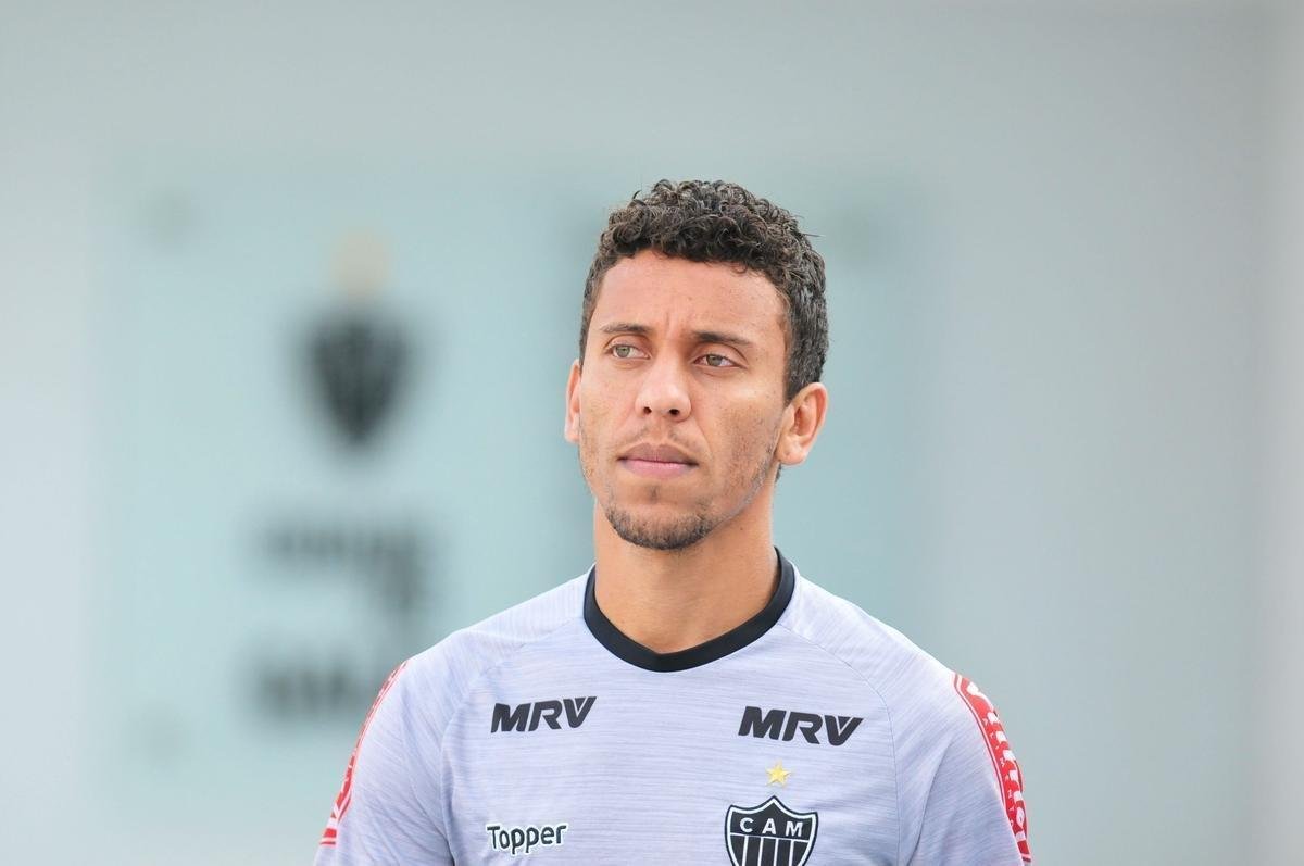 dolo do Atltico, Marcos Rocha defende o Palmeiras por emprstimo.