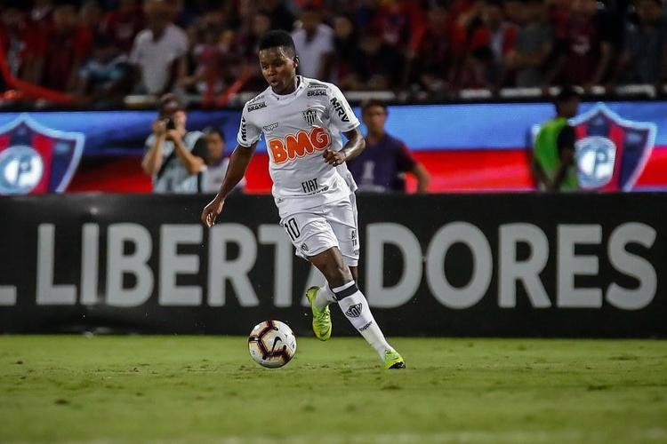 Cazares - Deixou o Atlético em 2020 para assinar com o Corinthians. Em 2021, trocou o clube paulista pelo Fluminense.