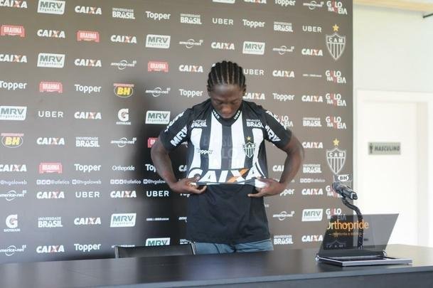 Meia-atacante estava no Junior Barranquilla e assinou contrato com o Atltico at junho de 2023