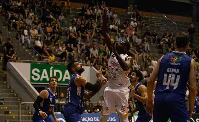 Jogador do Caxias do Sul Basquete é convocado para a seleção brasileira