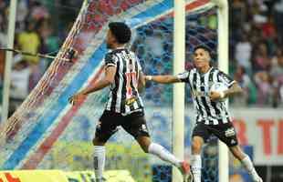 Com gols de Hulk, de pnalti, e Keno (e), o Galo virou sobre o Bahia, por 3 a 2 e chegou ao bicampeonato brasileiro