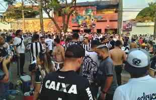 Fotos da torcida do Atltico no pr-jogo contra o Palmeiras no Mineiro