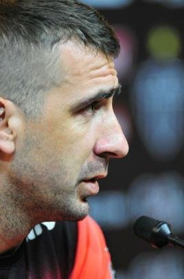 Lucas Pratto participou da entrevista coletiva