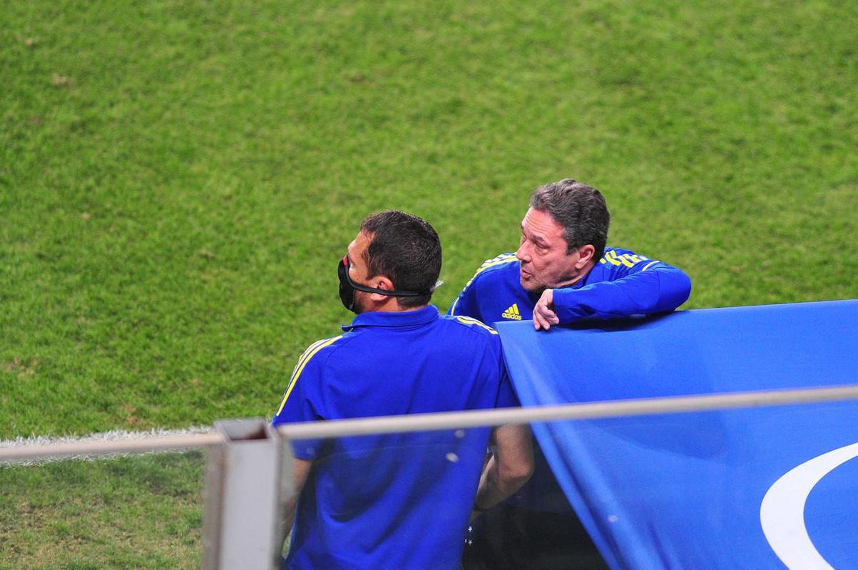 Fotos do duelo entre Cruzeiro e Vitria, no Independncia, em Belo Horizonte, pela 17 rodada da Srie B do Campeonato Brasileiro