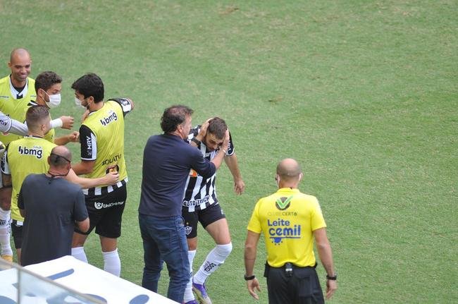 Fotos do jogo de ida da semifinal do Mineiro entre Tombense e Atltico, no Independncia, em Belo Horizonte.