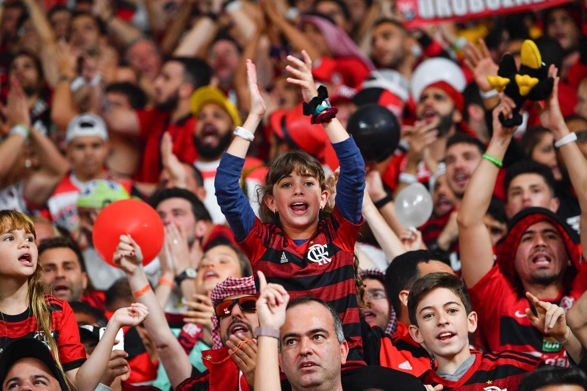 Torcidas de Liverpool e Flamego na final do Mundial de Clubes, em Doha, no Catar
