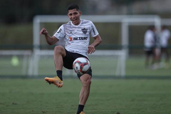 Savarino - quatro jogos e um gol (uma vitria, um empate e duas derrotas) - jogou pelo Zulia (Venezuela)