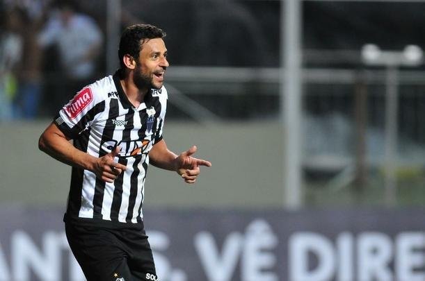 Na etapa final, Fred ampliou a vantagem atleticana para 3 a 1, depois de assistncia de Cazares