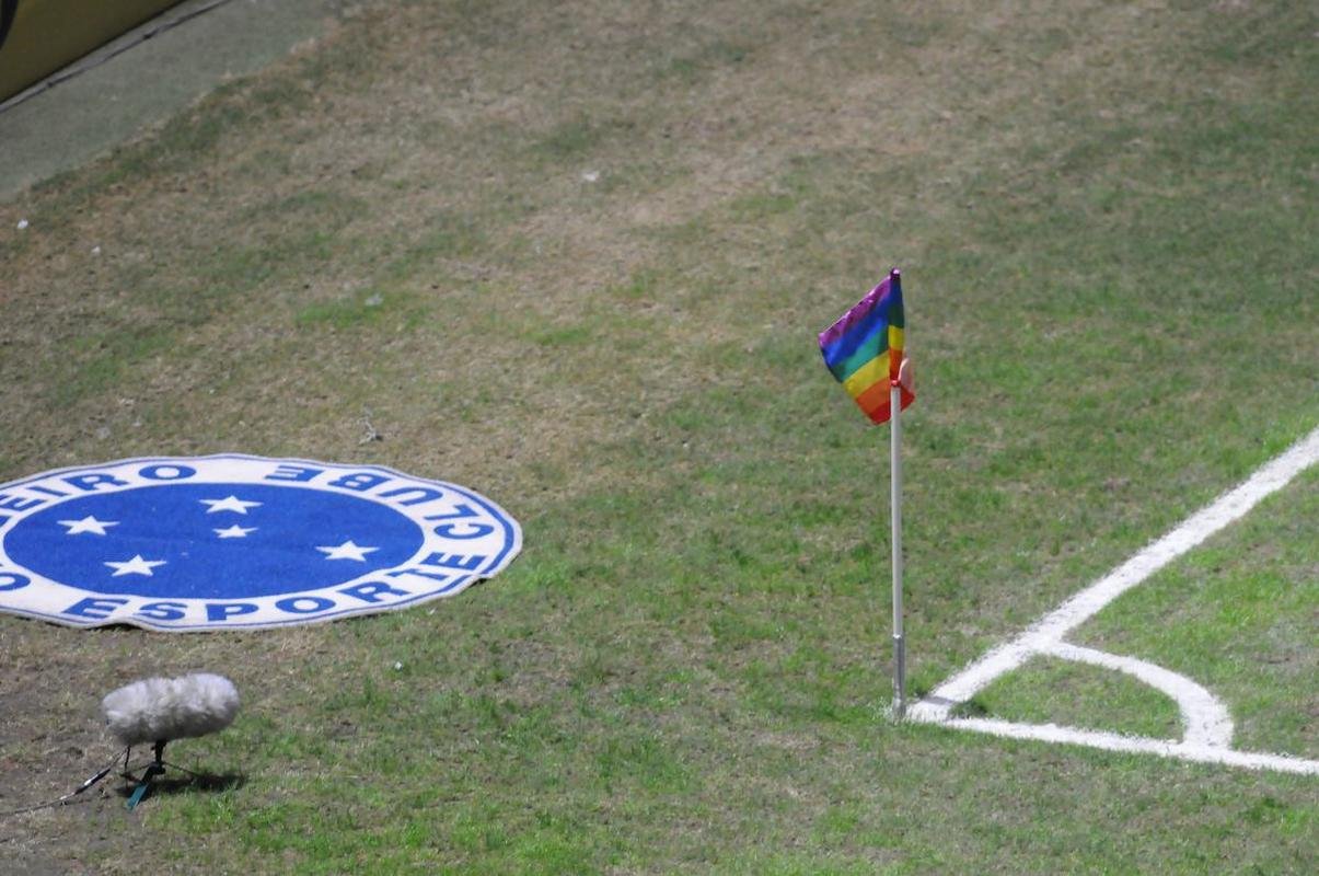 Fotos da torcida do Cruzeiro no Mineiro durante a partida contra o Sport, nesta tera-feira (28/6), pela 15 rodada da Srie B do Campeonato Brasileiro