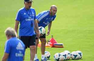 Veja imagens de Zidane como tcnico do Real Madrid