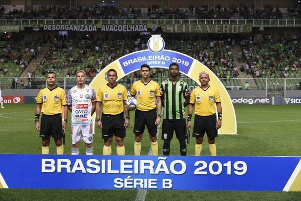 Fotos do jogo entre Amrica x Operrio